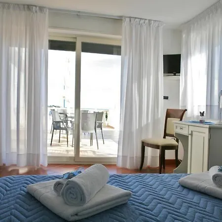 Hotel Giovanna 3*