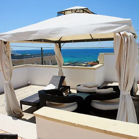 Giovanna Hotel 3*